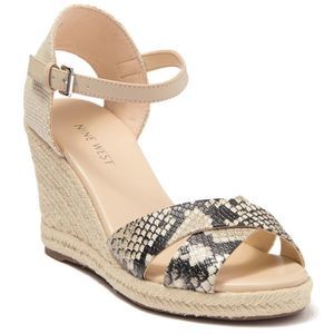 Nine West "Joydyn" Snakeskin Embossed Wedge Sandal Size 10